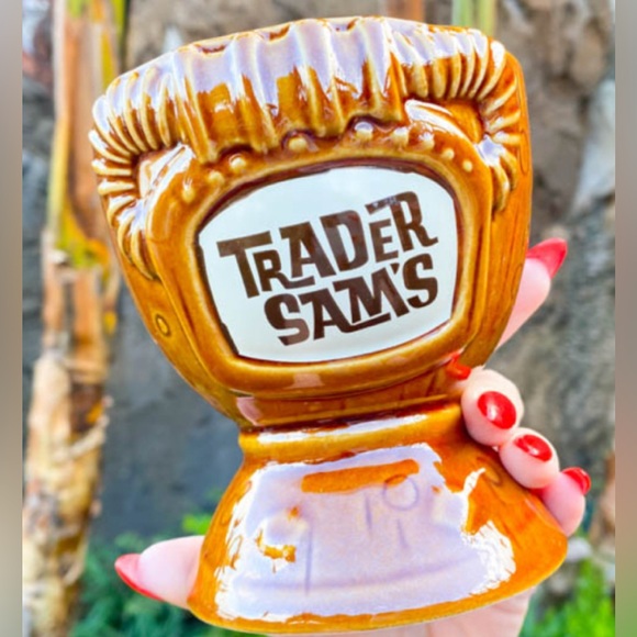 Disney ∘ Trader Sam’s ∘ Bowl Set - Picture 5 of 5